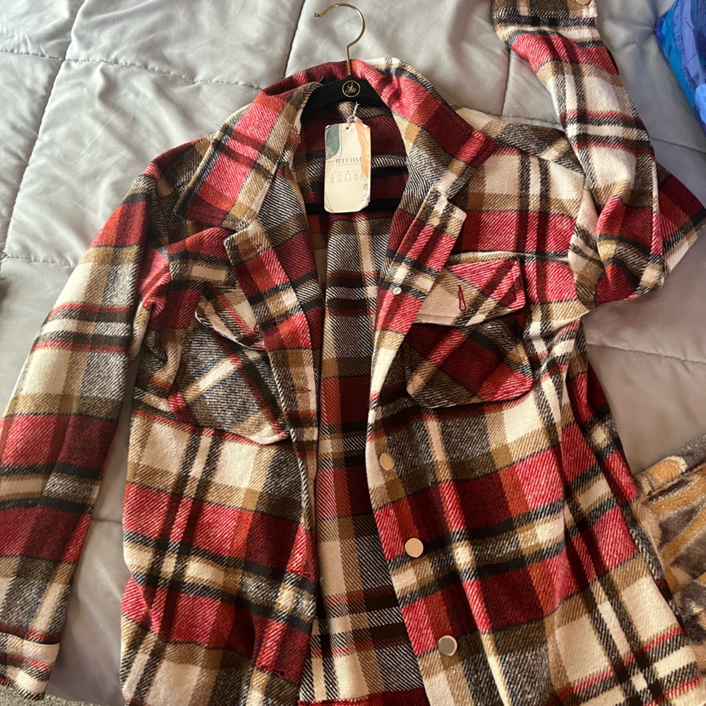 Plaid jacket with buttons